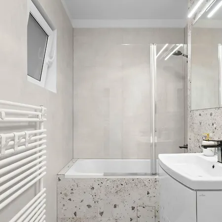 Apartment Cozynest Platinia